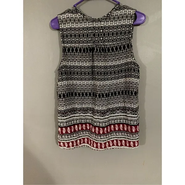 Faded Glory Sleeveless V Neck Top Size Small - Image 2