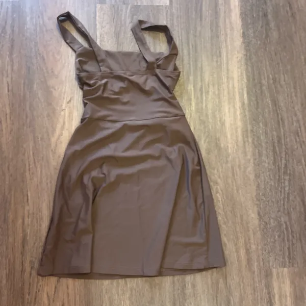 Brown mini dress with a twist detail #minidress - Image 2