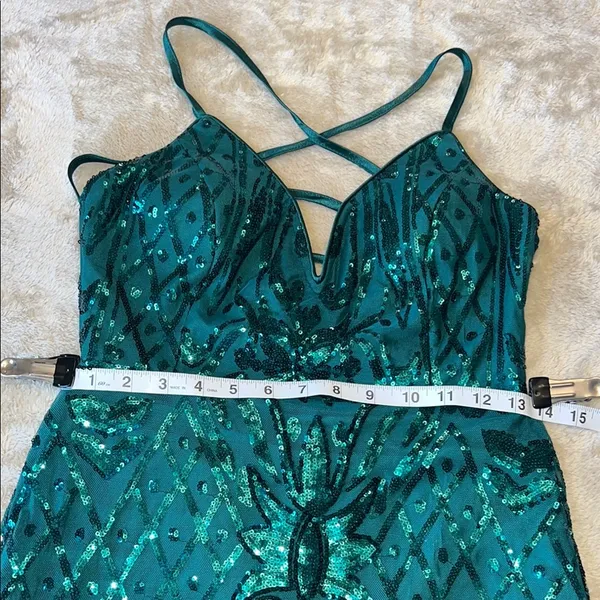 Lulu's Green Halter Bodycon‎ Dress - Image 7