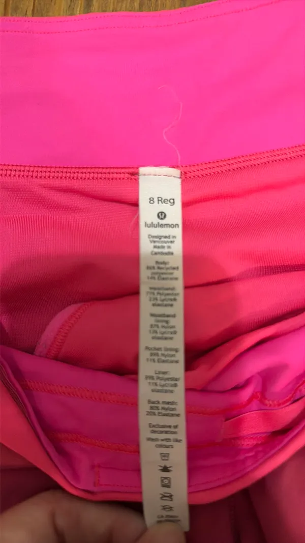 Lululemon Shorts Hotty 2.5" - Image 3