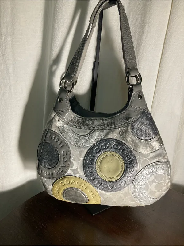 Coach Madison  Signature patchwork Circle Hobo Bag - Image 3