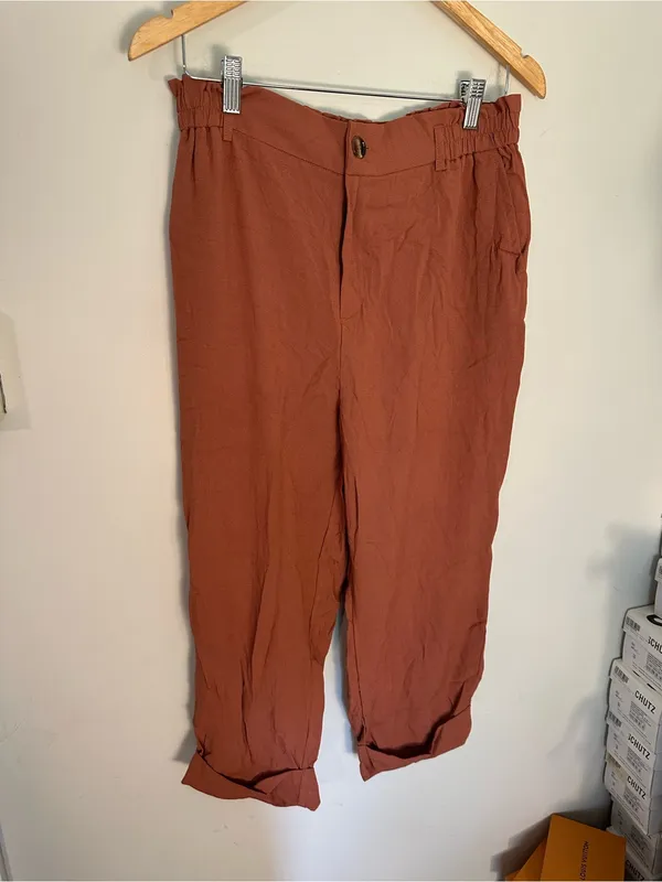 NWOT Halara women’s High Waisted Zipper Pocket Cropped Linen-Feel Pants rust - Image 2