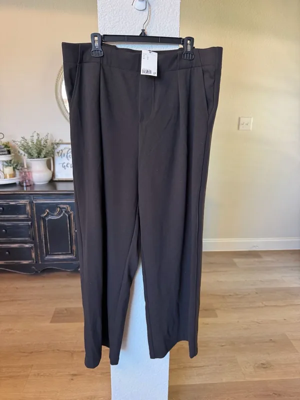 H&M Women's Dark Brown Pleated High-Waisted Wide Leg Pants - Image 3