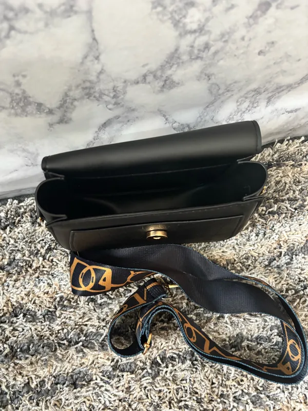 Black Croc-Embossed Handbag with Gold Handle & Crossbody Strap - Image 4