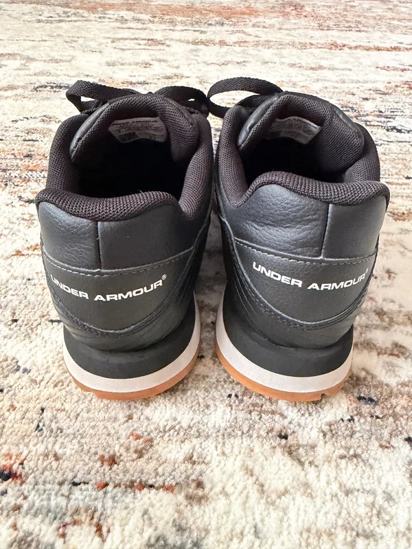 New Balance Black Sneakers - Image 3