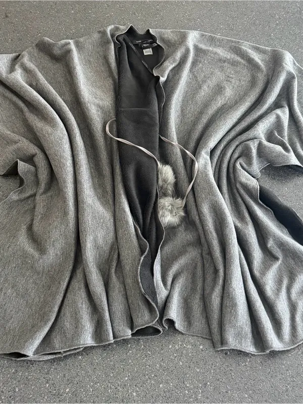 Andrew Marc New York Charcoal/White Poncho with Faux Fur Closure - Image 6