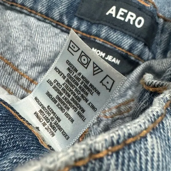 Aero Distressed Mom Jeans Women’s 4 - Image 3