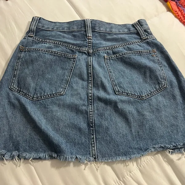 Blue Denim Mini Skirt - Casual Frayed Hem - Image 5