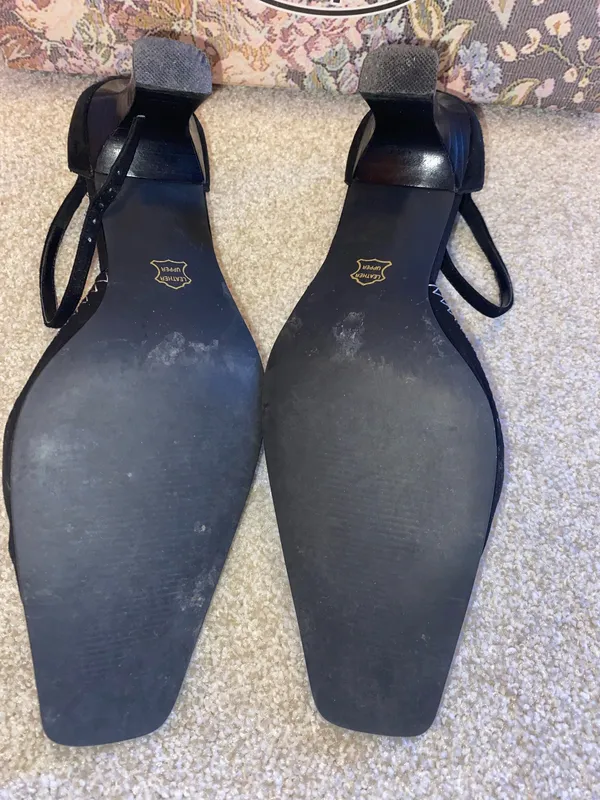 Impo Black Suede Kitten Heels 6B - Image 4
