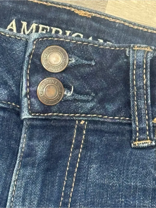 American Eagle AE Artist Flare Jeans Size 12 Short - Image 4