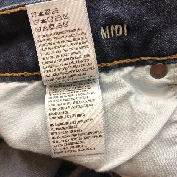 American Eagle Medium Wash Denim Shorts Raw Hem Mid Rise Jean Shorts 6 - Image 11