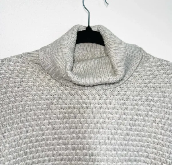 J. Crew Factory Turtleneck Sweater Beige Gray & White Tight Knit - Image 2