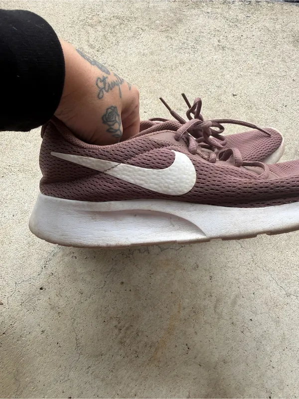 Nike Tanjun Women’s Running Shoes Mauve Pink Mesh Sneakers Size 9 - Image 7