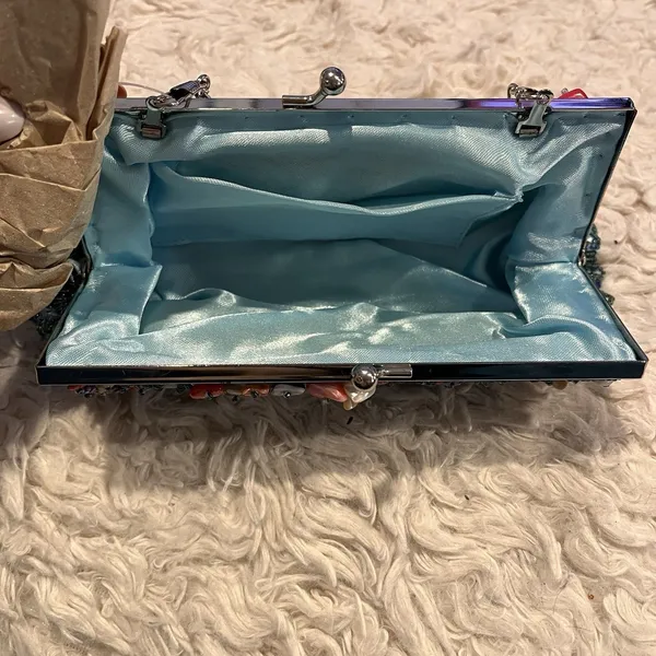 Hand Beaded Shell Clutch Purse Teal Blue Kiss Lock Evening Bag w/ Chain - Image 11