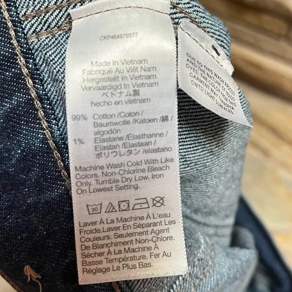 Madewell 11" High-Rise Flare Jeans in Whitethorn Wash: Workwear Edition 31 - Image 8