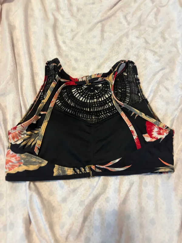 Roxy floral black pink green floral open back high crochet neckline swim top - Image 5