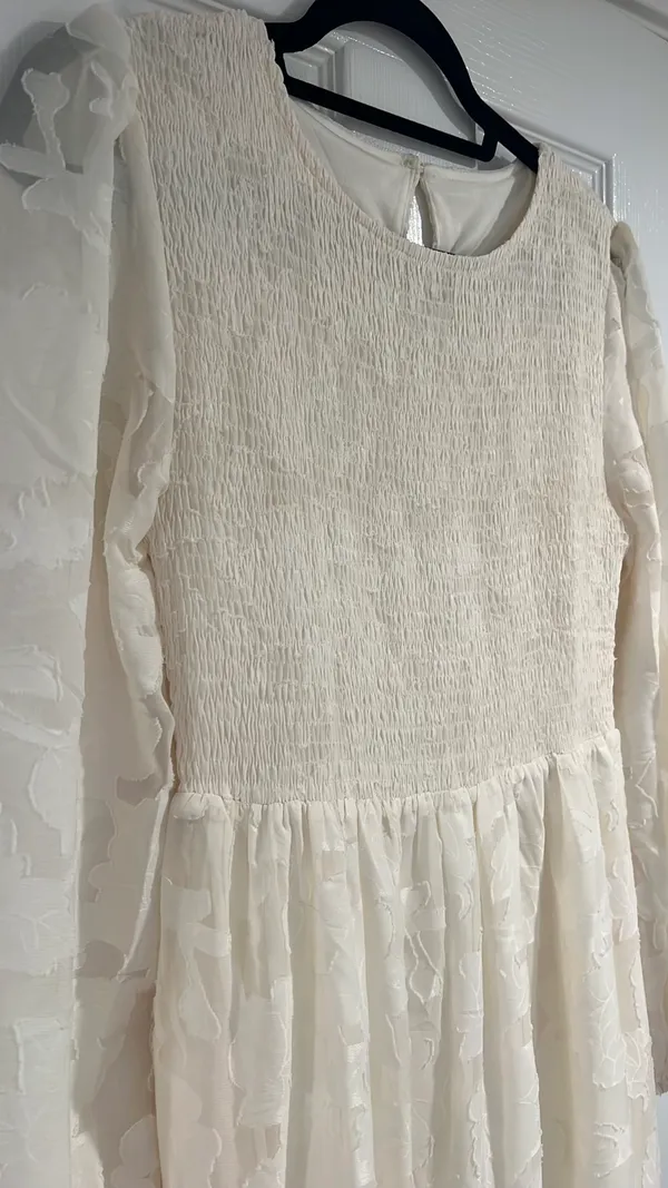 cream dress long sleeve White Size M - Image 2
