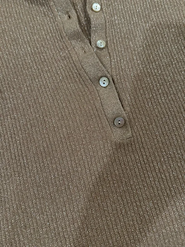 525 America gold top - Image 2