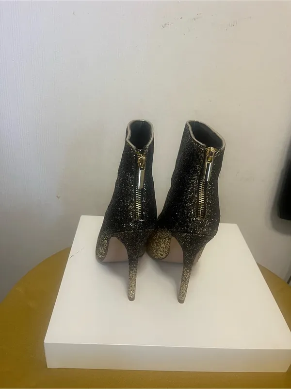 Shoe Dazzle Black to Gold Ombre Glitter Stiletto Ankle Boots - Image 5