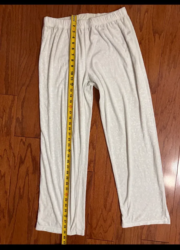 Nicole Miller Cream Embossed Paw pattern lounge pants - Size Medium. Super cute & soft & gently used & very good condition. Measurements approximately 15” waste not fully stretched out from elastic waste band x 39” long x 11” rise. Non-smoking home m. Priced to sell at as is condition. Don’t like my price make reasonable offer! - Image 7