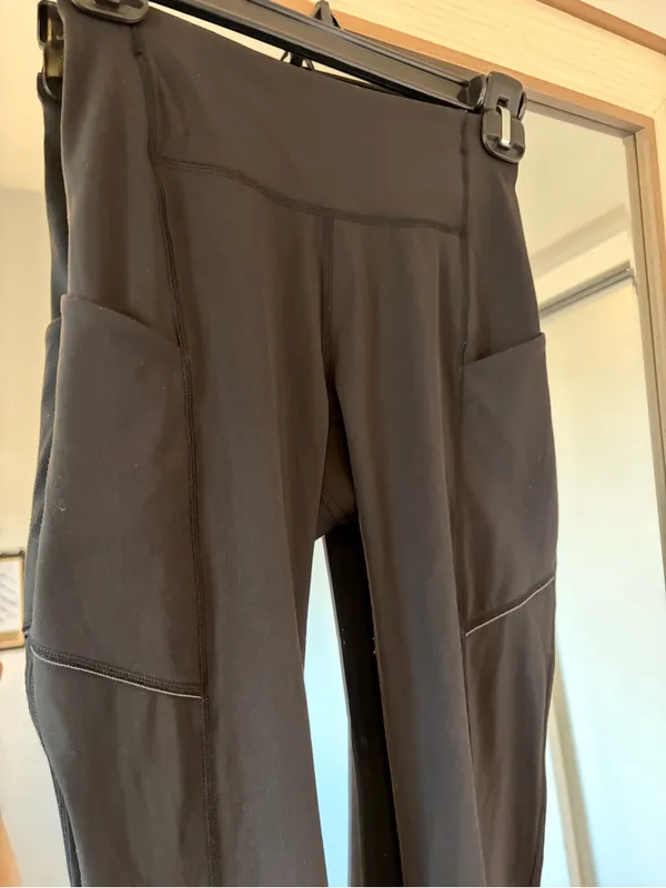 Lululemon Women’s 4 Long Speed Up Tight Full-On Like New 30" Leggings - Image 2