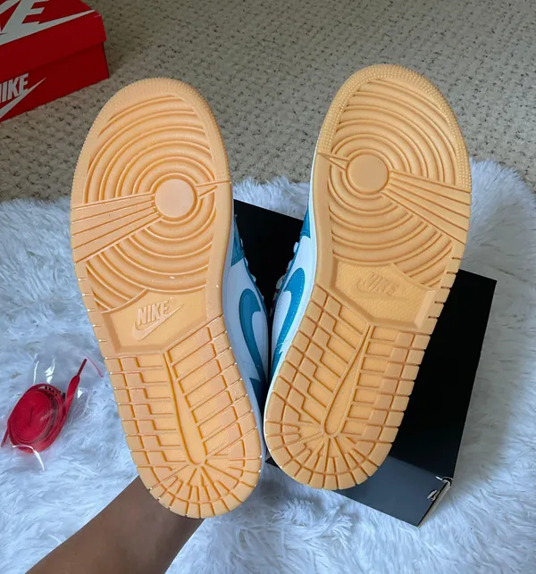Nike Jordan 1 Low - Image 4