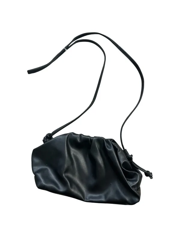 BLACK Ruched Clamshell Structured Crossbody Bag - Image 4