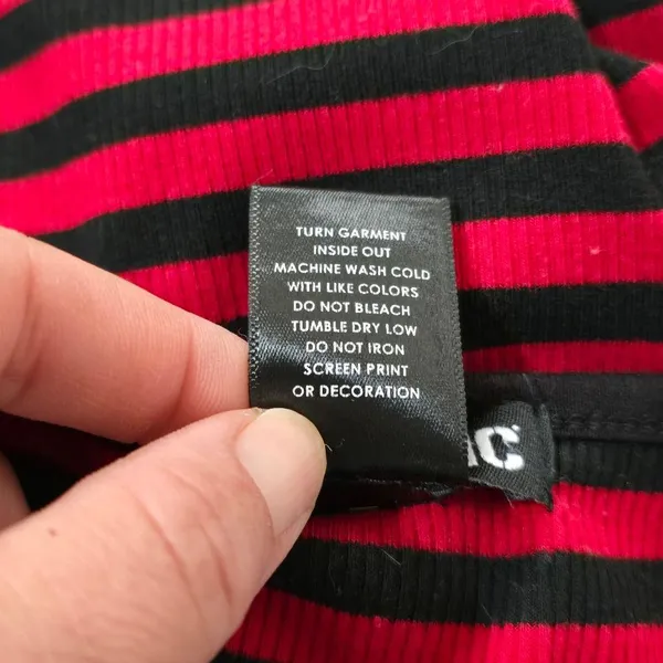 Hot Topic Red & Black Striped Crisscross Strap Pentagram Patch Tank Top Size XL - Image 7