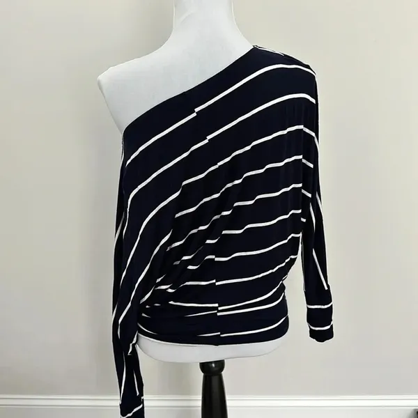 White Birch Navy and White‎ Striped Top Sz SM - Image 4