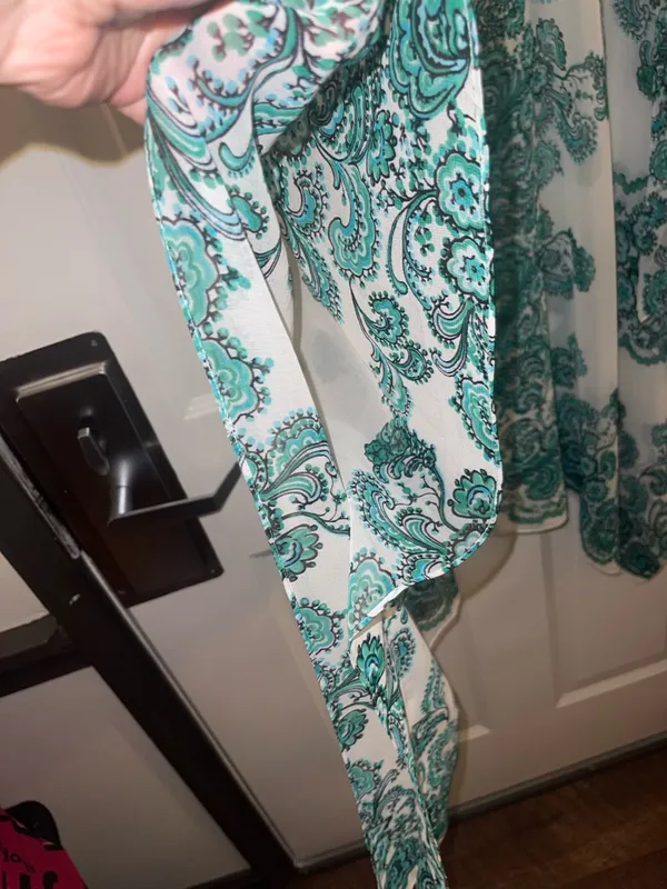 Sheer Women's Green Paisley Blouse - Image 4