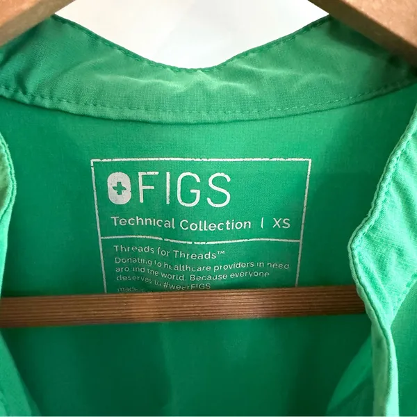 FIGS Rafaela Oversized Scrub Top XS Green Medical Hospital Technical Collection - Image 2
