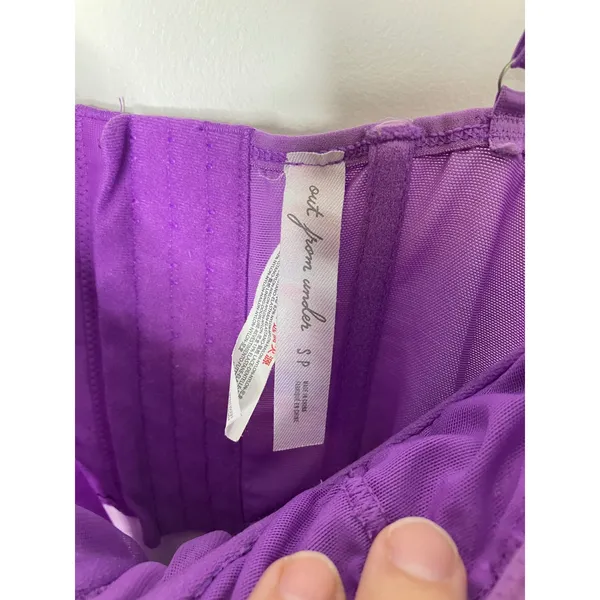 Out from under urban outfitters purple corset top women's size small lace trendy - Image 4