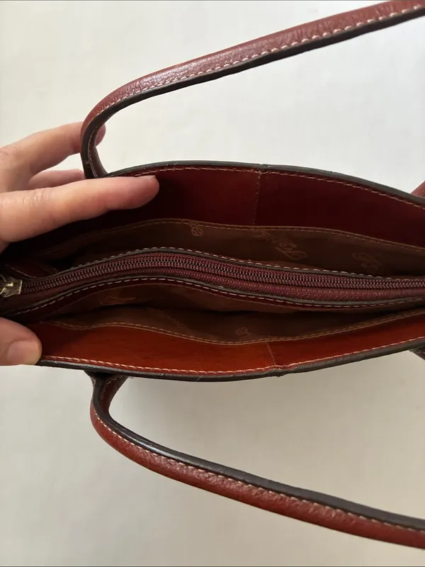 Fossil Classic Brown Leather Tote Bag with Gold Key Charm - Image 4