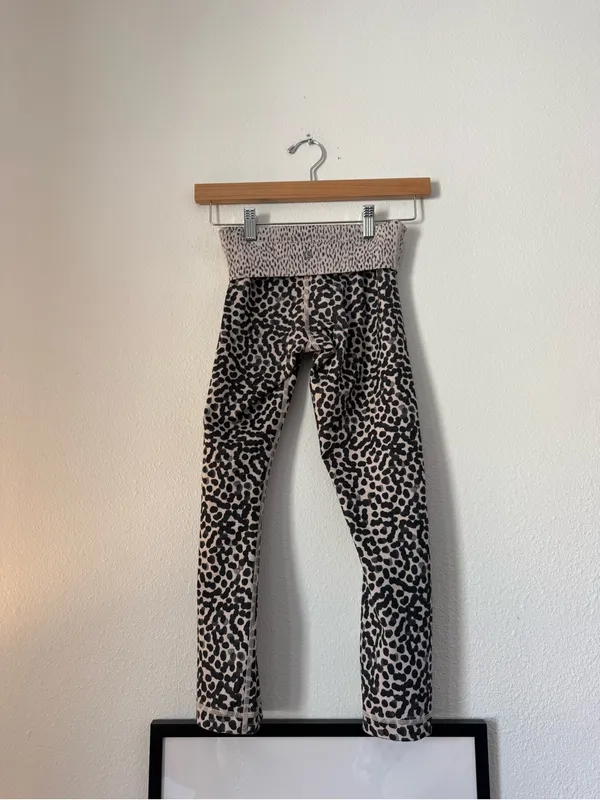 lululemon athletica Leopard Print High-Rise Leggings in Light tan and Black - Image 2