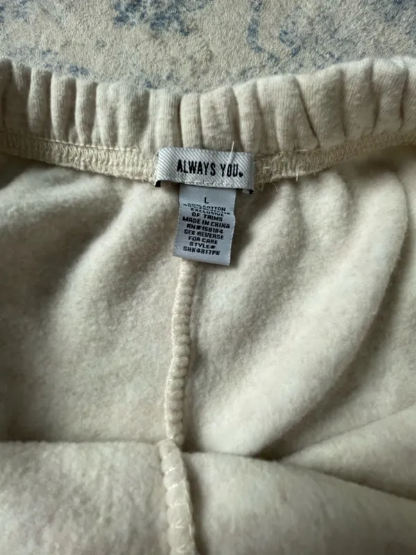 Cream color cotton lounge shorts - Image 3