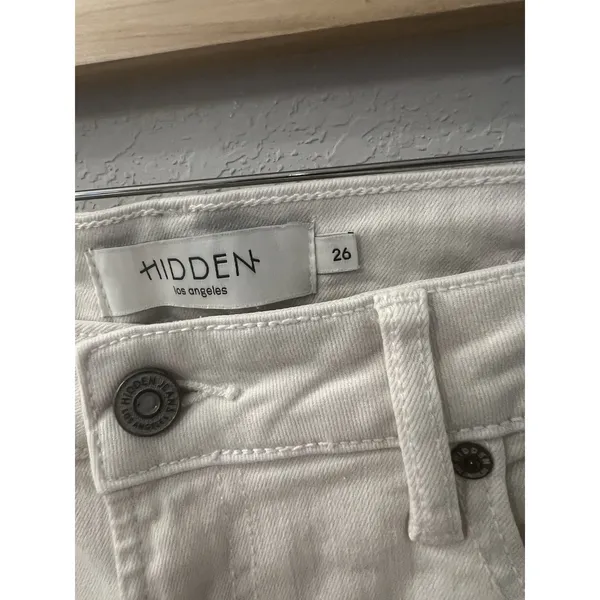 Hidden Jeans Women's‎ Size 26 White Denim Flare Leg w/Side Slits - Image 3