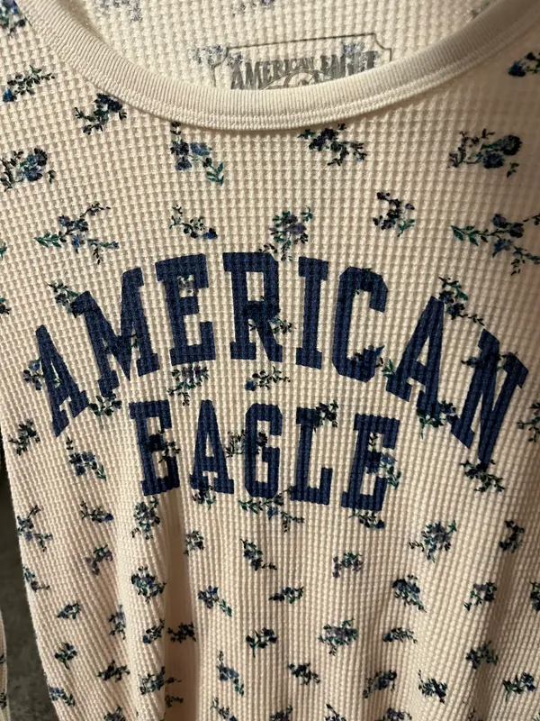 American Eagle Outfitters Cream Long Sleeve - Image 3