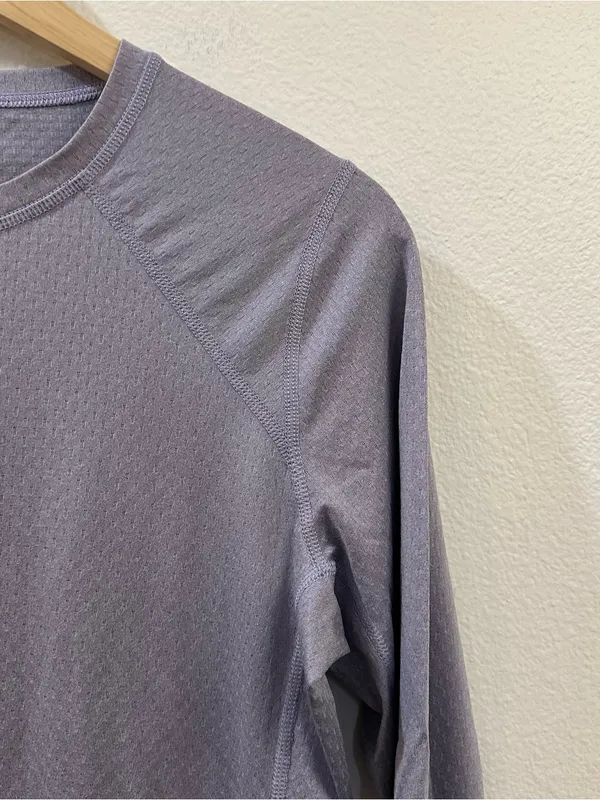 REI Co-Op Women's Long Sleeve Crew Neck Stretch Performance Shirt Size Small - Image 4
