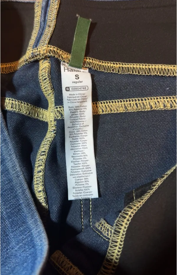 Halara Straight Leg Jeans - Image 3