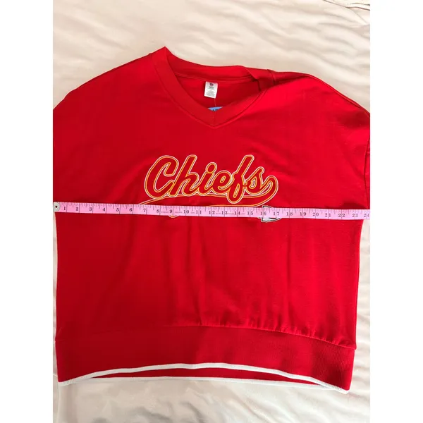 NFL Team Apparel Kansas City Chiefs Red V-Neck Sweatshirt Womens Large NEW - Image 7