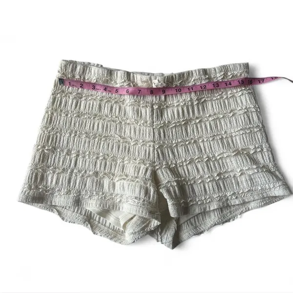 Wild Fable cream colored ruffle bloomer shorts - Image 5