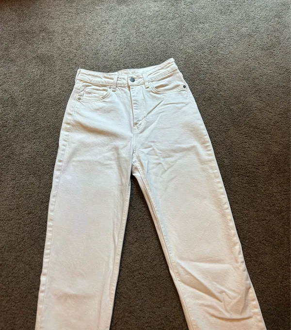 H&M white jeans - Image 3