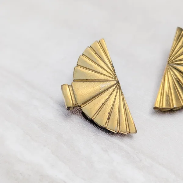 Vintage Clip On Earrings Gold Tone Fan Shape Very Large 1.5" - Fair Condition - Image 5