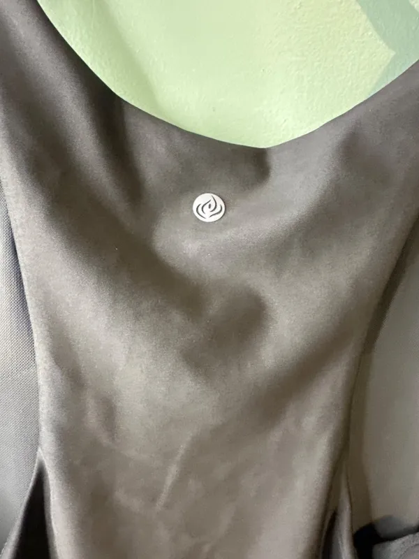 Apana Sport Women’s L Gray Cropped Active Tank Built In Bra NWT Athleisure - Image 4