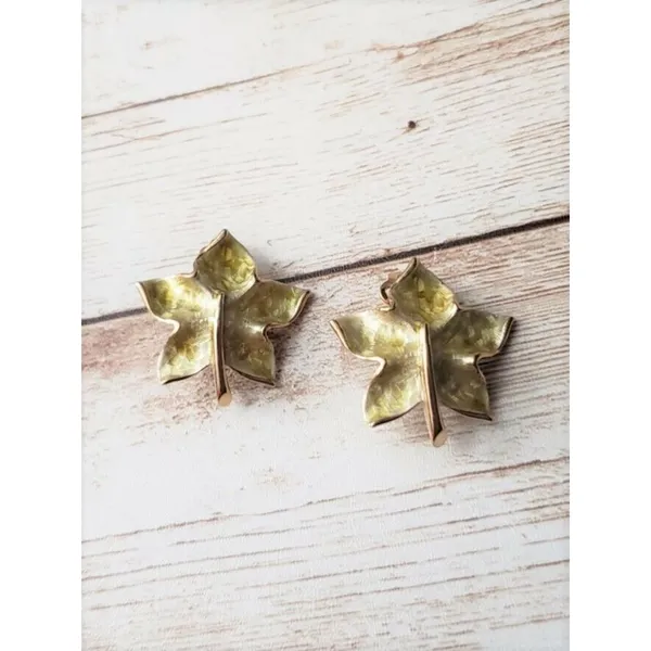 Vintage Clip On Earrings - Light Green & Gold Tone Leaf Fall Theme - Image 2