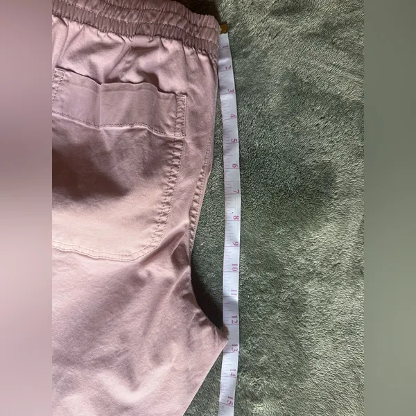 L.L. Bean Women's Light Pink pants 10P - Image 6