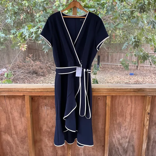 Maggy London Navy Blue Belted Wrap Dress Short Sleeve Size 18. NEW! - Image 4