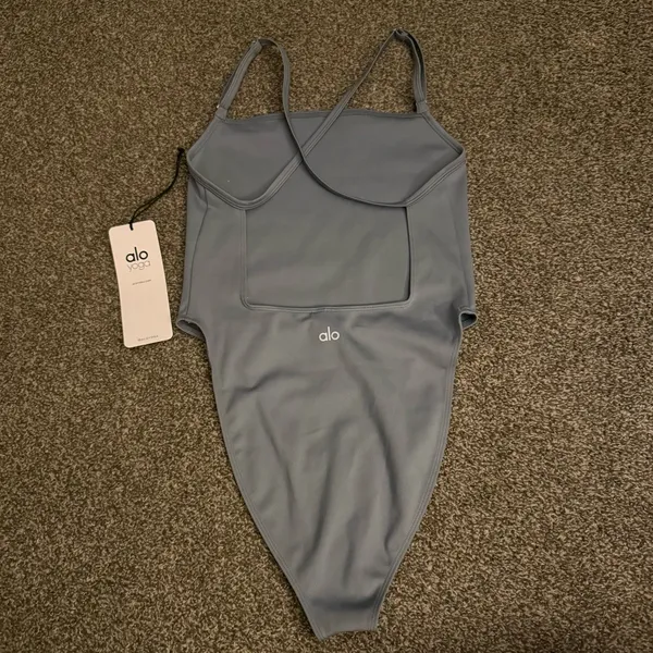Alo Yoga Thrill Seeker Bodysuit Steel Blue NWT Size medium - Image 5