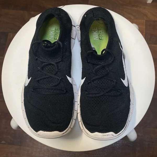 Womens flyknit Nike free running shoes Size 7.5 - Image 4