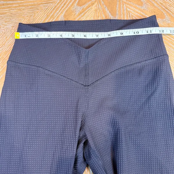 Lululemon‎ V-Waist Yoga Tight 25" Grid Texture Black Leggings Size 6 W5GAAS - Image 7